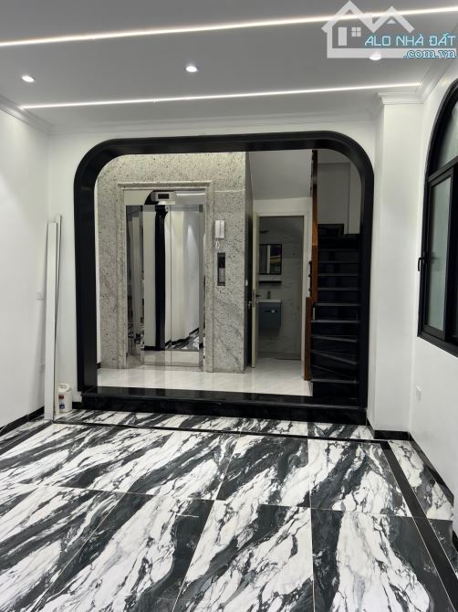 Bán mặt phố Lê Văn Linh Hoàn Kiếm Dt 120 m2 7 tầng mt 10 m Giá 139 tỷ lh Huyền 7X - 3