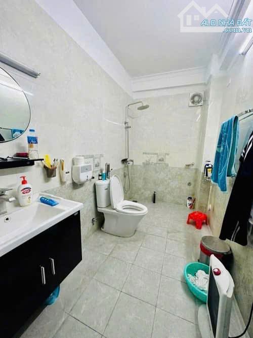 Bán gấp Nhà riêng phố Trung Phụng 32m 6Tg MT 4,0m chỉ 7,9 tỷ full nội thất gần ôtô. - 3