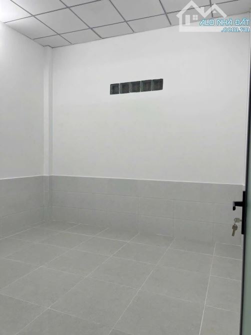 Bán nhà góc 2 mặt tiền đường 102 Tăng Nhơn Phú A. 5 x 18 = 90m2 - 3