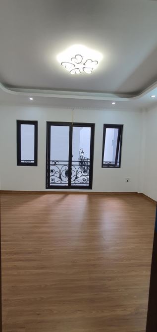 Thạch bàn nhà đẹp ở ngay - 5 tầng 5.5ty ô tô đỗ cách 10 m - 3