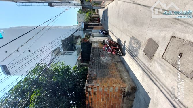 BÁN LÔ ĐẤT 3 MẶT HẺM OTO QUẢNG ĐỨC, VĨNH HÒA, NHA TRANG. DT 105 M2 NGANG 5.5M GIÁ 45 TR.M2 - 3