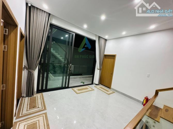 🔥 CHO THUÊ BIỆT THỰ ĐẲNG CẤP 3 TẦNG ĐƯỜNG NGUYỄN ĐÌNH THI - 3