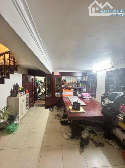 Bán nhà KĐT Đại Kim - Nguyễn Cảnh Dị - Hoàng Mai. Dt 80m, 5 tầng, mặt tiền 16m. Giá 46 tỷ - 3