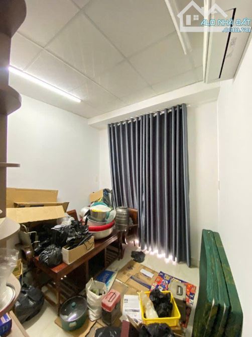 Bán nhà Đ. Bình Đông, Phường 14, Quận 8: 47m2, 2 tầng, Nở hậu, hẻm xe hơi, chỉ 3,95 tỷ - 3