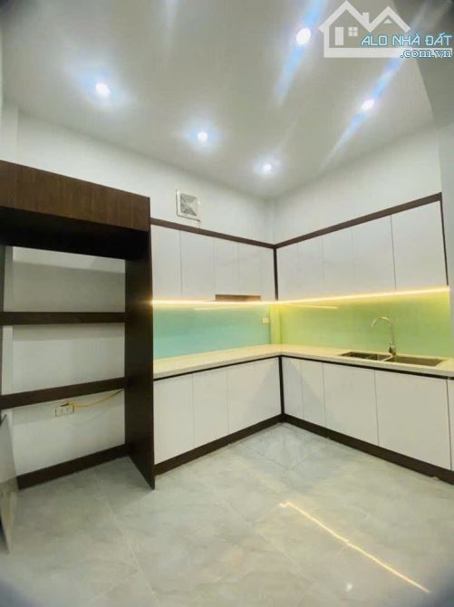 Láng- Nhà đẹp ở luôn - An sinh đỉnh - Ngõ rộng gần phố - Sổ nở hậu - Ban công thoáng sáng - 3