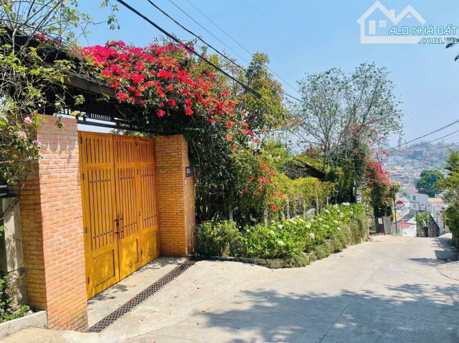 Villa sân vườn lớn trung tâm đà Lạt hạ còn 22 tỷ - 3