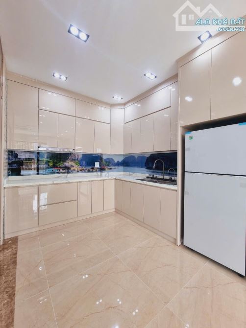 BÁN NHÀ MẶT PHỐ CẦU GIẤY - 60M2 X 6T - THANG MÁY - KINH DOANH ĐỈNH - 3