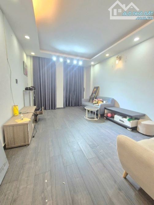🌈🌸LẠC LONG QUÂN -TÂN BÌNH- GIÁP Q10-44M2-4 TẦNG -CHỈ 6,9TỶ .  +Diện tích: 4 x 11m (44m²) - 3