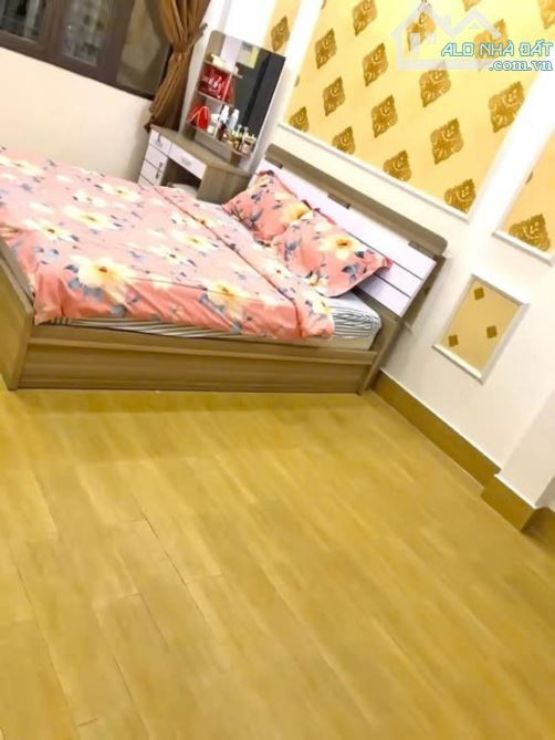 NHÀ PHỐ MỚI ĐẸP 6,2*11 HXH GIÁP PHÚ MỸ HƯNG QUẬN 7 TẶNG NỘI THẤT XỊN XÒ CHỈ 7,5 TỶ - 3