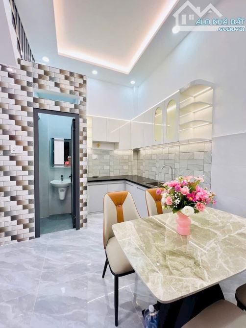 4❌11M, HẺM Ô TÔ 5M THÔNG, THỐNG NHẤT, NHÀ 3 TẦNG, THỐNG NHẤT, GV, NHỈNH 4 TỶ - 4
