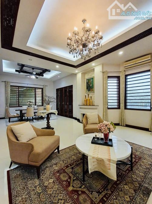 Nhà Biệt Thự Quan Chức Quận Tây Hồ, 210m2 Sân Vườn, Mặt Tiền 15m, An Ninh Tốt, 125 Tỷ - 4