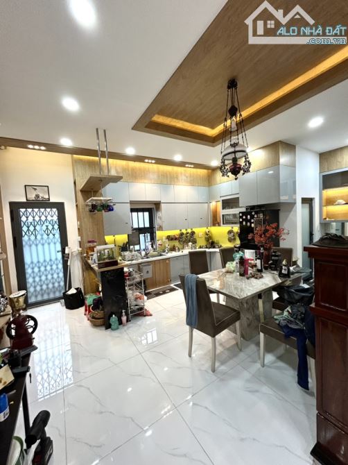 NHÀ 2 MẶT TIỀN NGANG 7.2M X16M ,ĐƯỜNG XE HƠI THÔNG LÊ VĂN LƯƠNG ,QUẬN 7 - 4