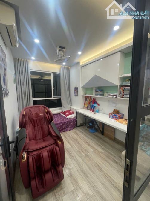 Bán căn 3PN+2WC tầng 37 toà S3 Seasons Avenye. Căn góc 95m2 Giá 7.7 tỷ. Full nội thất - 4