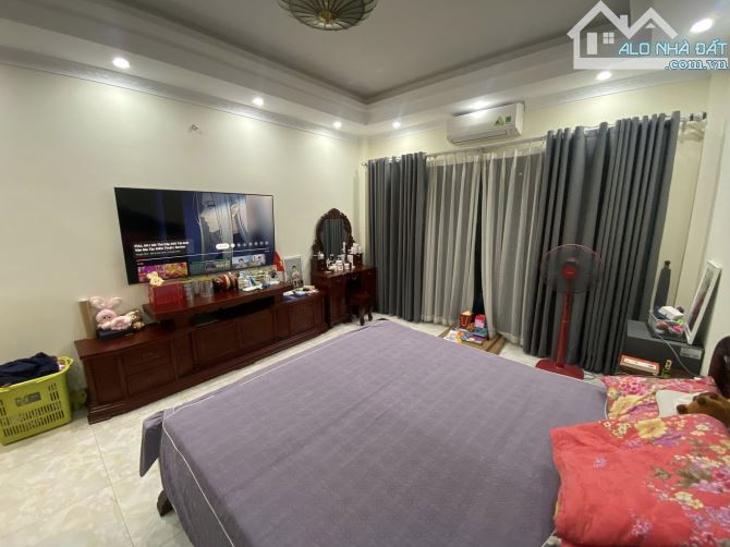 HỒNG TIẾN LONG BIÊN - 76M x 6T THANG MÁY, ÔTÔ VÀO NHÀ - GẦN 3 HỒ - TẶNG NỘI THẤT 3 TỶ - 4