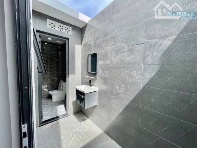NHÀ XINH 1 TRỆT 2 LẦU PHONG CÁCH HIỆN ĐẠI NGAY TRUNG TÂM TP THỦ DẦU MỘT - 4