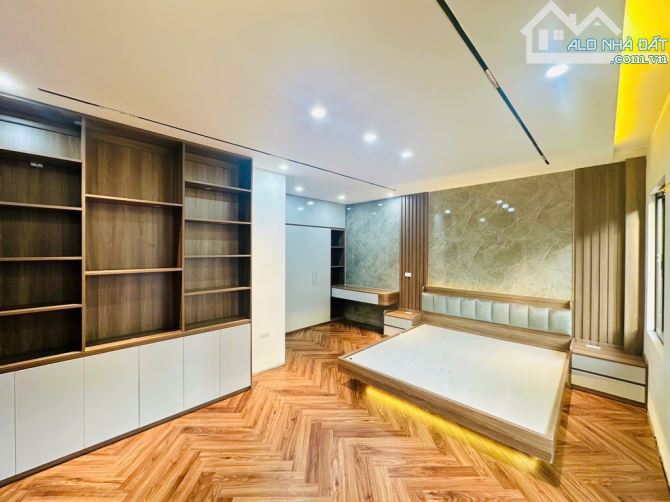Nhà Tôn Đức Thắng, 45m2, 7 tầng thang máy, gần phố, mt 7m, kinh doanh, vị trí cực đẹp, ở n - 4