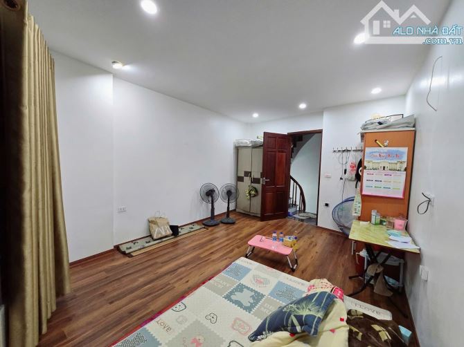 Hàng Hiếm bay gấp Phố Hạ Đình - Thanh Xuân (30m5T)- Gần Phố - Kinh Doanh Nhỏ - Sổ Nét Căng - 4