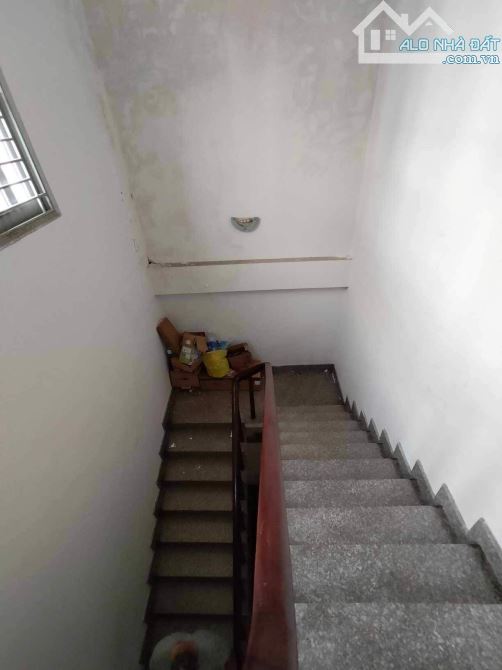 Bán nhà đường 12m Nội Bộ Lê Bôi - 5m x 16m - 80m.2- 3 Lầu - 4PN F7 Q8- Đối Diện Công Viên - 4