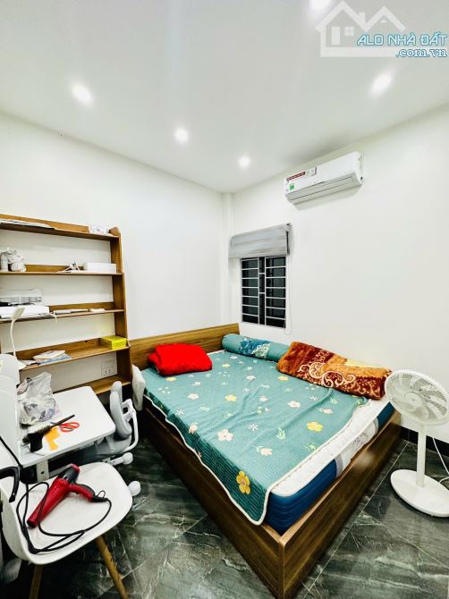 SIÊU HIẾM NHÀ NGUYỄN KHOÁI, 45M, 3T, MT 4,3M, Ô TÔ, MỚI, Ở SƯỚNG, CHỈ 6,2 TỶ. - 4