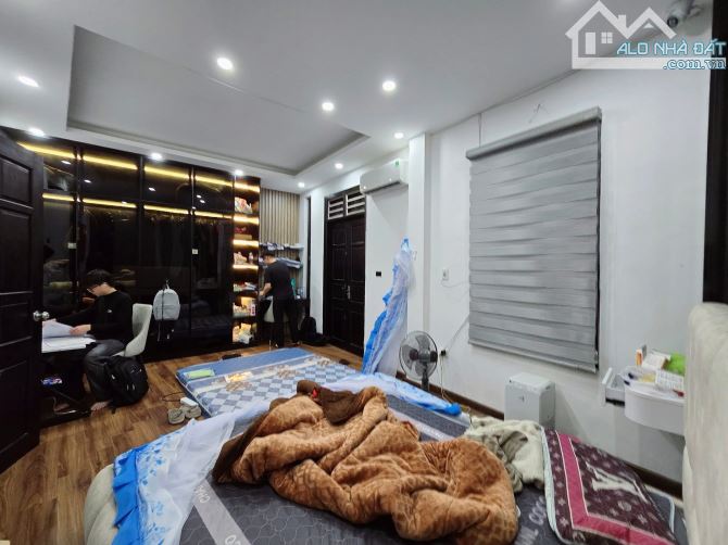 BÁN NHÀ SIÊU PHẨM XUÂN THUỶ  DIỆN TÍCH 37M MẶT TIỀN 5,5M GIÁ 9 TỶ - 4