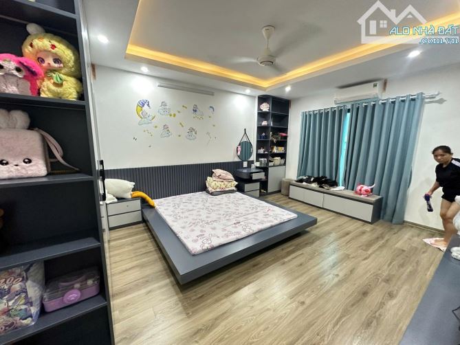 NHÀ ĐẸP CHÍNH CHỦ BÁN – LẠC LONG QUÂN 32M2 – 5 TẦNG – GẦN PHỐ, GẦN HỒ – 8.7 TỶ  Chính chủ - 4