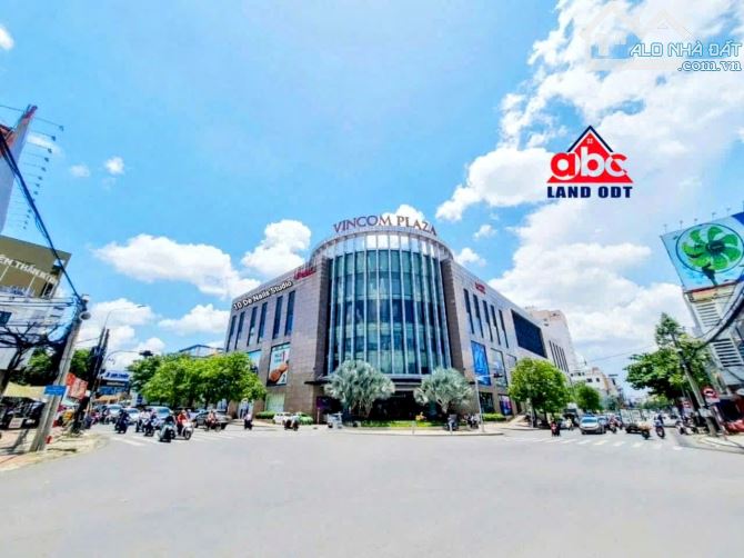 Bán Nhà Kinh Doanh Buôn Bán Sầm Uất Đường 4 - 4