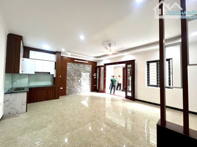 TUYỆT PHẨM NHÀ MỚI 5 TẦNG - THẠCH BÀN, LONG BIÊN, DIỆN TÍCH RỘNG, 4 NGỦ, Ở SƯỚNG - 4