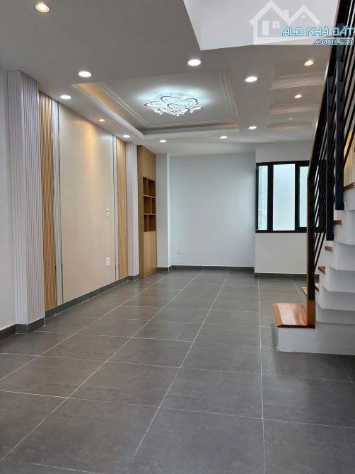 Cần bán nhà đẹp 3 tầng An Phú Đông Quận 12 52m2 gần Gò Vấp giá nhỉnh 6 tỷ - 4