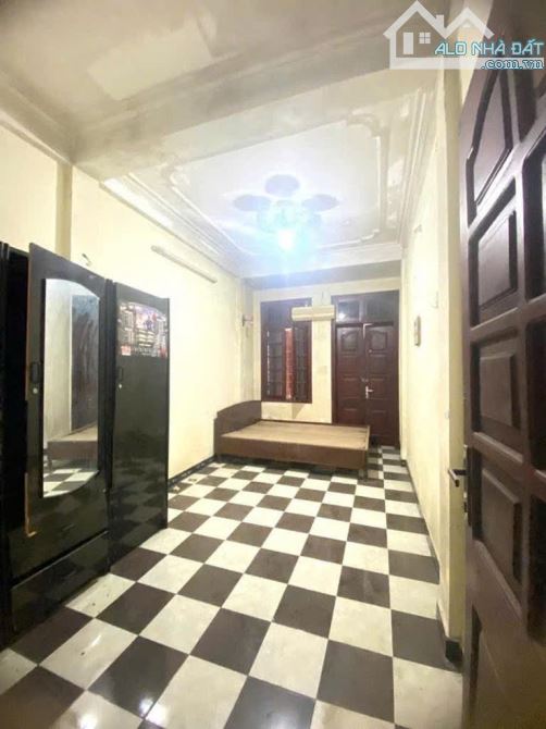 Bán nhà phố Thanh Nhàn - An sinh tốt - 54m² - 6.4 tỷ