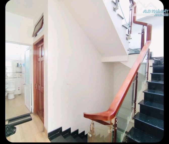 Bán CHDV cao cấp hẻm xe hơi phường Phú Thuận Q7 dòng tiền 40tr/ tháng - 4