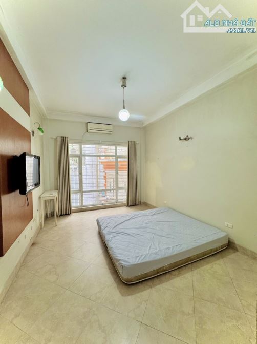 NHÀ HẠ SỐC 1TỶ NHÀ RIÊNG  ĐẸP DÂN XÂY 60m2  - GẦN PHỐ - Ô TÔ ĐỖ CỬA - HAI THOÁNG 20 TỶ - 4
