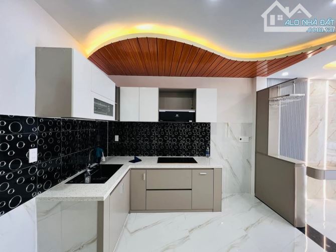 NHÀ 2 mê đúc oto đỗ sát nhà đường Nguyễn Phước Nguyên - 4