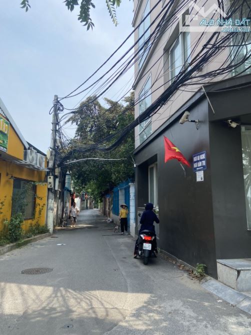 NHÀ ĐỘC QUYỀN CHÍNH CHỦ TẠI TÂY HỒ 59m 2 Tầng MẶT TIỀN 4,6m Giá 71 tỷ - 4