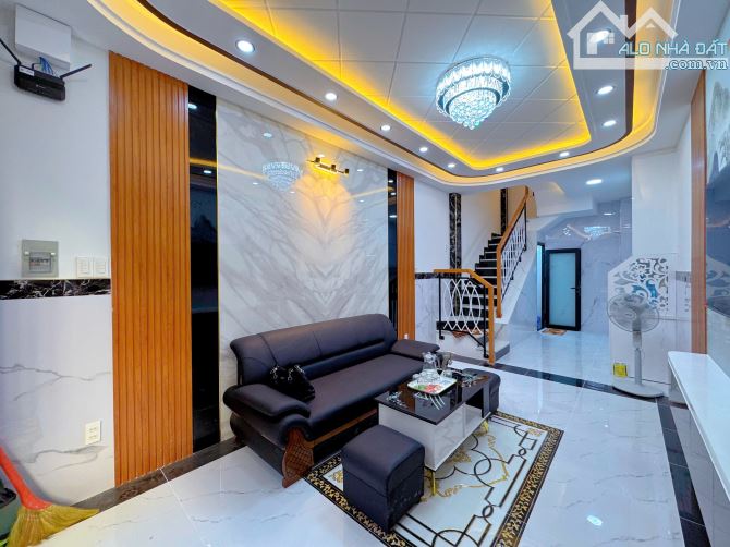 Nhà mới xây cực kỳ đẹp. Hẻm 30 Thích Quảng Đức P.5. Giá quá rẽ 6 tỷ 5 - 4