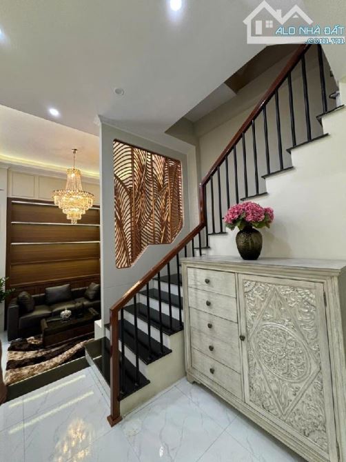 BÁN NHÀ VĂN PHÚ – HÀ ĐÔNG – DT 38m2 - MT 4M - NỘI THẤY CAO CẤP - 15M RA KHU TIẾP GIÁP VP - 4
