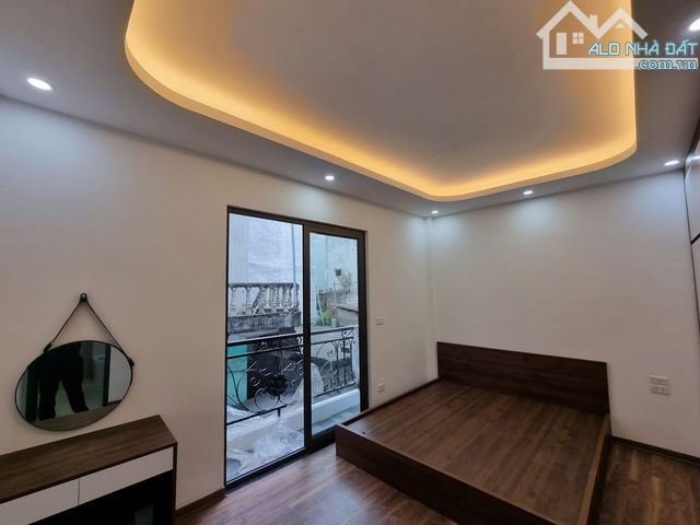 Bán nhà Tân Mai – Hoàng Mai, DT 30M x 5 tầng, Full nội thất, ngõ 3 gác, gần phố - 4