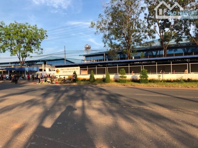 BÁN NHANH 207M2 ĐẤT Ở THỊ XÃ GẦN NGAY CHỢ ĐI VÀO 500M LÀ TỚI DÂN ĐÔNG. GIÁ 150 TRIỆU - 4