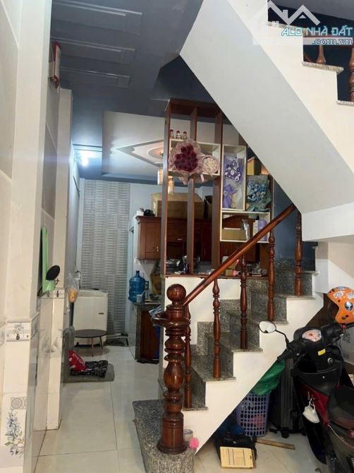 NGAY MẶT TIỀN HT13 Q12 3 CĂN RIÊNG BIỆT 3 TẤM DT 9,5X14 110M² CHỦ BÁN GẤP HƠN 6TỎI - 4