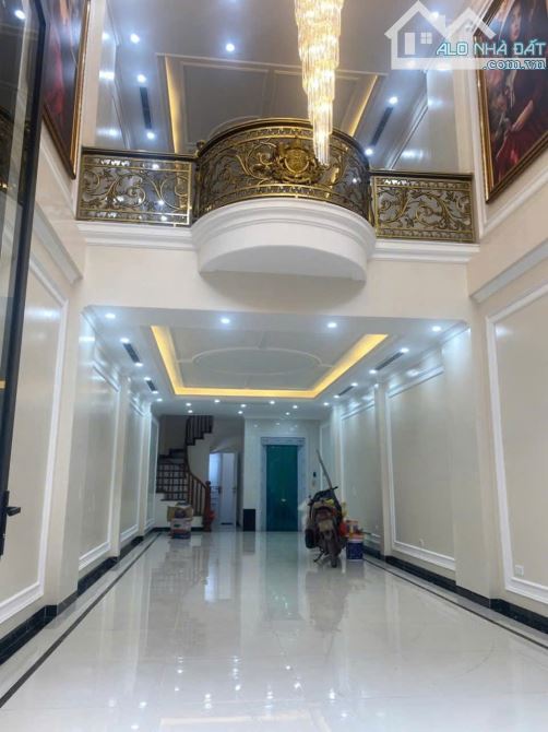 Nhanh Tay , Nhanh Tay . Ô Tô Tránh Nhau Trước Nhà 150m2 mà Giá Chỉ 19 Tỷ - 4