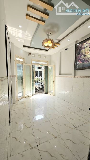 Bán nhà 3 tầng, 4pn, khu VIP Dạ Nam thông Đặng Chất, P3Q8 - 4