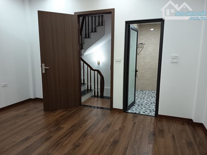 BÁN NHÀ YÊN VĨNH TRUNG TÂM CỦA KIM CHUNG - CẠNH TRẠM XÁ KIM CHUNG - 10 M RA ĐƯỜNG Ô TÔ TRÁ - 4