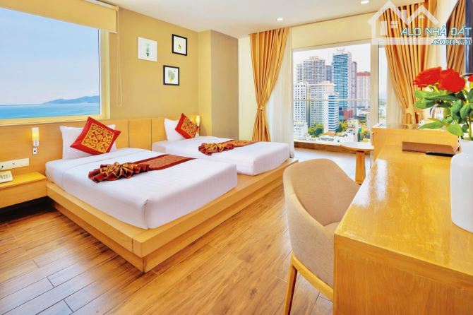 ⛱️ SIÊU PHẨM KHÁCH SẠN 4+ NGAY TRUNG TÂM BIỂN NHA TRANG ⛱️* “View biển triệu đô - 4
