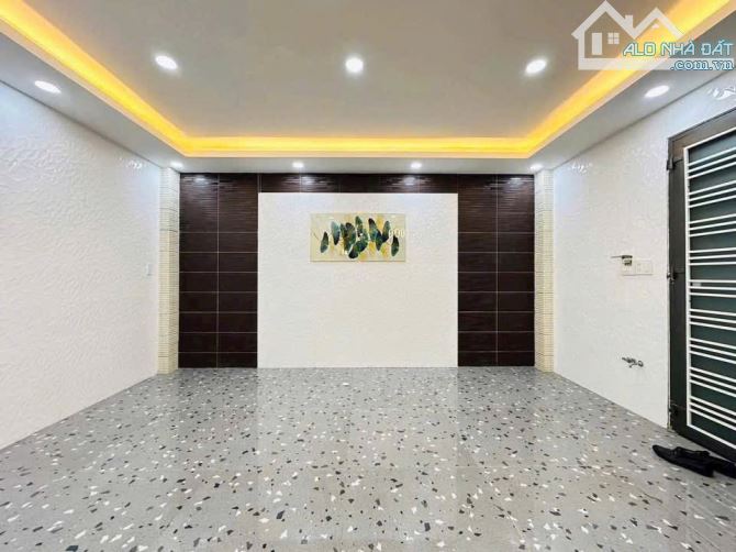 Đi nước ngoài định cư bán gấp nhà ở đường Quang Trung, Tăng Nhơn Phú B, Thủ Đức, giá 3 tỷ - 4