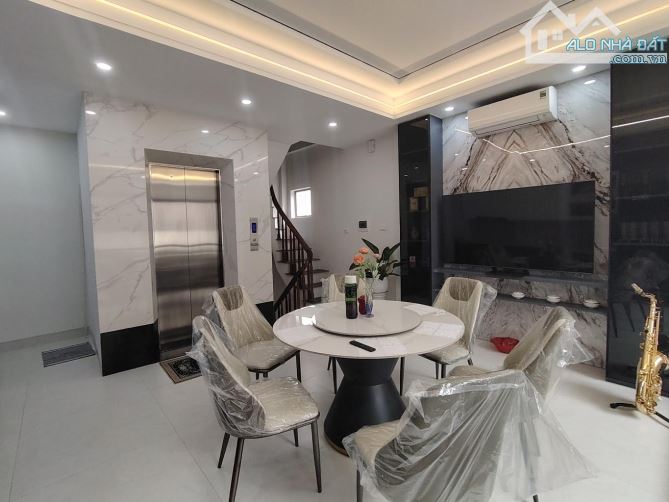 NHÀ ĐẸP BỒ ĐỀ,LÔ GÓC,7 TẦNG THANG MÁY,NGÕ Ô TÔ VF3,FULL NỘI THẤT XỊN, Giá cực tốt dầu tư. - 4