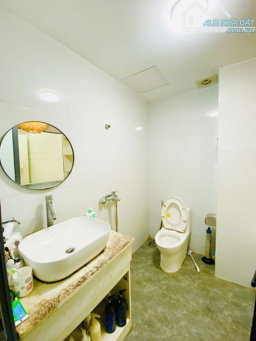 Bán nhà mặt phố Vũ Tông Phan - Thanh Xuân - 2 mặt thoáng - Ô tô đỗ cửa - 9.x tỷ - 4