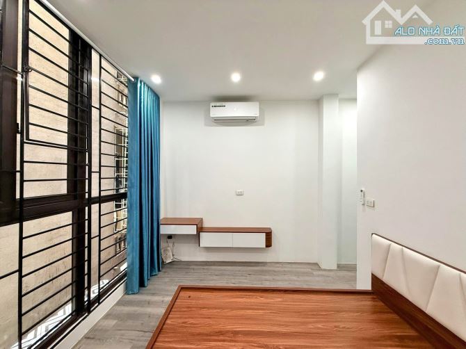 Hơn 6 tỷ có nhà đẹp lõi quận Đống Đa gần Văn Miếu Quốc Tử Giám 30mx4T - 4