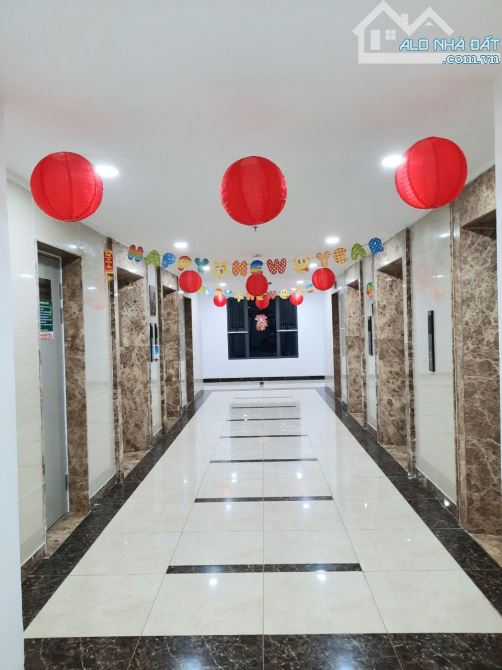 Hiếm! Căn 2 phòng ngủ - 176 Định Công, full nội thất 72 m2 giá 5.2 tỷ có TL - 4