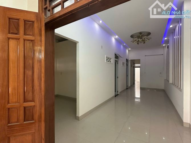 Bán nhà ktái định cư Vĩnh Hiệp và Vĩnh Trung. DT 120m2 ngang 6m. 3PN. Giá bán 3,6 tỷ - 4