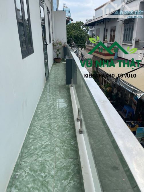 Bán Nhà Góc Không Lộ Giới Ngay Tên Lửa - Xe Hơi Đỗ Cửa -  Có Sẵn Dòng Tiền - Nhỉnh 6Tỷ - 4