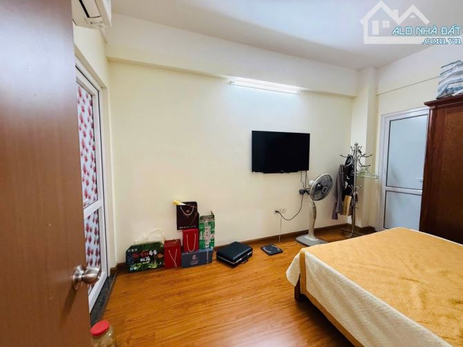 Bán chung cư AZ Sky Định Công: nhỉnh 4 tỷ, 78m2, 2 ngủ, 2 vệ sinh, ở sướng, có ban công vi - 4